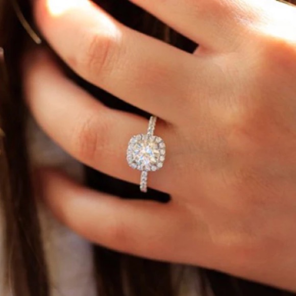 NWOT engagement diamond ring 💍 - Picture 5 of 7